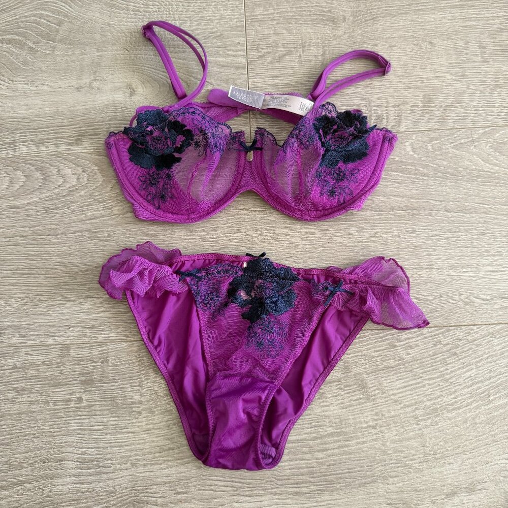 Victoria’s Secret Purple Embroidered Lace Bra Panty Set 34C S